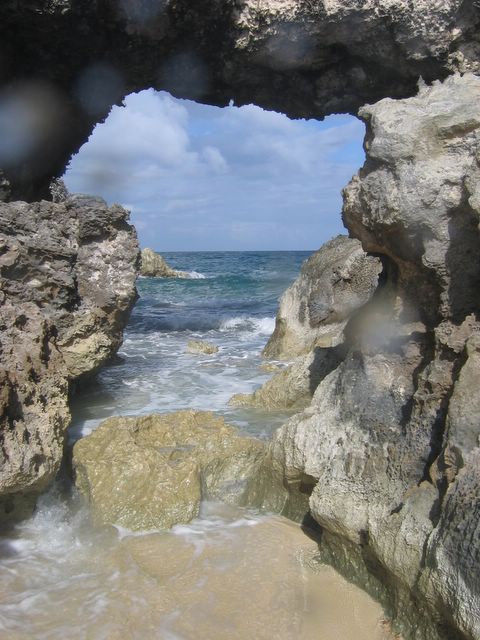 Hell's Gate, Antigua