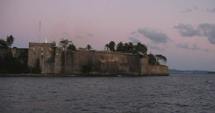 The fort at Forte de France is still active.